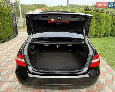 Черный Мерседес Е-Класс, объемом двигателя 2.2 л и пробегом 279 тыс. км за 11450 $, фото 40 на Automoto.ua