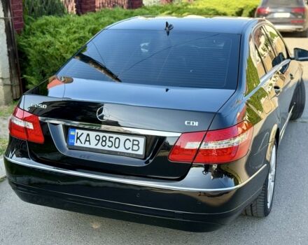 Черный Мерседес Е-Класс, объемом двигателя 2.1 л и пробегом 300 тыс. км за 12700 $, фото 7 на Automoto.ua