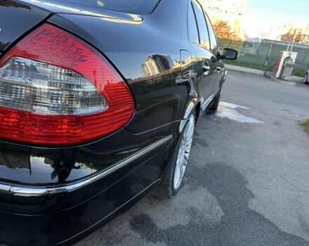 Черный Мерседес Е-Класс, объемом двигателя 3 л и пробегом 378 тыс. км за 10000 $, фото 5 на Automoto.ua