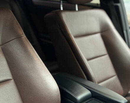 Черный Мерседес Е-Класс, объемом двигателя 2.2 л и пробегом 330 тыс. км за 13500 $, фото 15 на Automoto.ua