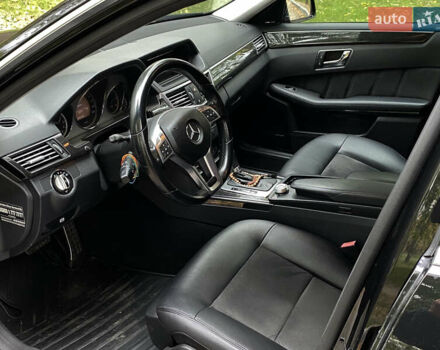 Черный Мерседес Е-Класс, объемом двигателя 2.14 л и пробегом 269 тыс. км за 12900 $, фото 11 на Automoto.ua
