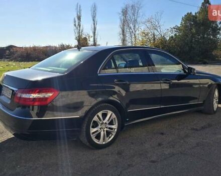 Чорний Мерседес Е-Клас, об'ємом двигуна 2.1 л та пробігом 309 тис. км за 9900 $, фото 7 на Automoto.ua