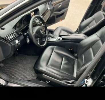 Черный Мерседес Е-Класс, объемом двигателя 2.2 л и пробегом 262 тыс. км за 10500 $, фото 9 на Automoto.ua