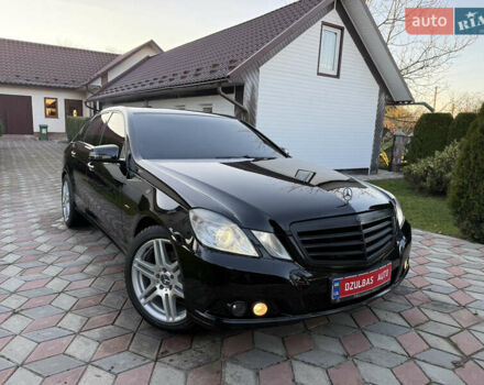 Черный Мерседес Е-Класс, объемом двигателя 2.2 л и пробегом 278 тыс. км за 11350 $, фото 1 на Automoto.ua