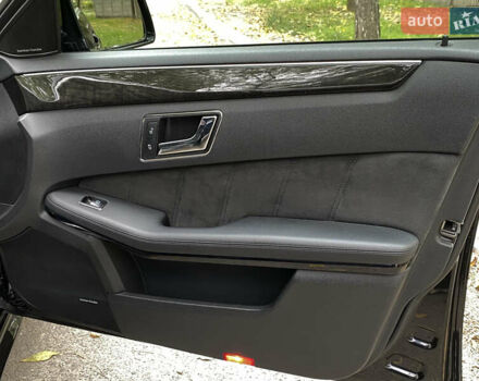 Черный Мерседес Е-Класс, объемом двигателя 2.14 л и пробегом 269 тыс. км за 12900 $, фото 14 на Automoto.ua