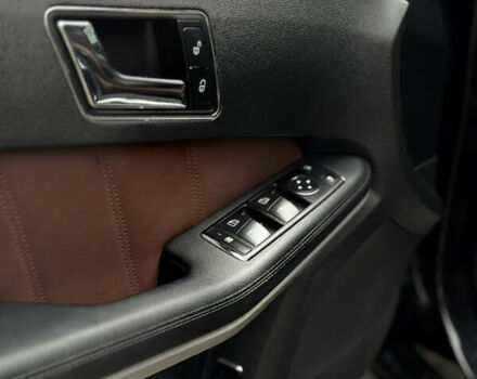 Черный Мерседес Е-Класс, объемом двигателя 2.2 л и пробегом 330 тыс. км за 13500 $, фото 21 на Automoto.ua