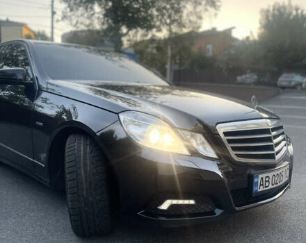 Мерседес Е-Класс 2009 в Виннице на Automoto.ua Черный Мерседес Е-Класс, объемом двигателя 2.2 л и пробегом 228 тыс. км за 11800 $, фото 4 на Automoto.ua