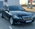 Черный Мерседес Е-Класс, объемом двигателя 2.2 л и пробегом 320 тыс. км за 12000 $, фото 1 на Automoto.ua