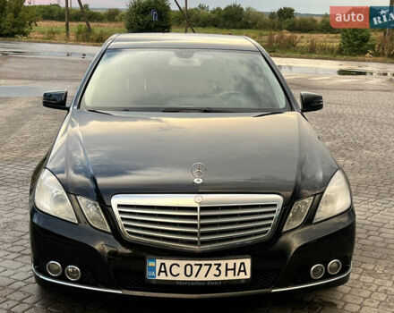 Черный Мерседес Е-Класс, объемом двигателя 2.2 л и пробегом 320 тыс. км за 12300 $, фото 9 на Automoto.ua