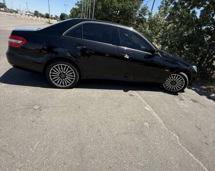 Мерседес Е-Класс 2009 в Одессе на Automoto.ua Черный Мерседес Е-Класс, объемом двигателя 2.14 л и пробегом 310 тыс. км за 12500 $, фото 2 на Automoto.ua