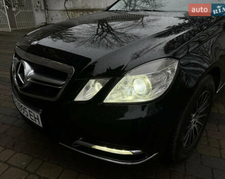 Черный Мерседес Е-Класс, объемом двигателя 2.14 л и пробегом 325 тыс. км за 13000 $, фото 18 на Automoto.ua
