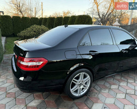 Черный Мерседес Е-Класс, объемом двигателя 2.2 л и пробегом 278 тыс. км за 11350 $, фото 16 на Automoto.ua