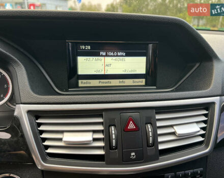 Черный Мерседес Е-Класс, объемом двигателя 2.2 л и пробегом 320 тыс. км за 12300 $, фото 23 на Automoto.ua