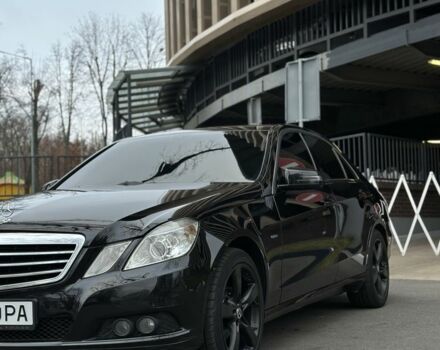 Черный Мерседес Е-Класс, объемом двигателя 2.1 л и пробегом 270 тыс. км за 11500 $, фото 20 на Automoto.ua