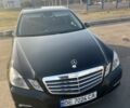 Черный Мерседес Е-Класс, объемом двигателя 2.1 л и пробегом 267 тыс. км за 12500 $, фото 1 на Automoto.ua