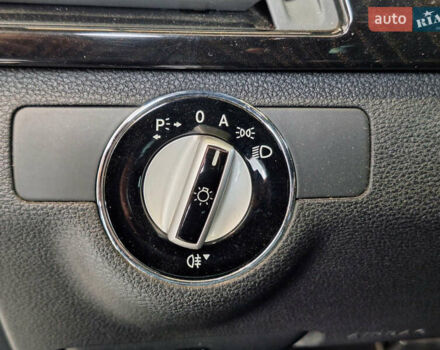 Черный Мерседес Е-Класс, объемом двигателя 5.5 л и пробегом 201 тыс. км за 16300 $, фото 23 на Automoto.ua