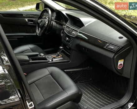 Черный Мерседес Е-Класс, объемом двигателя 2.14 л и пробегом 269 тыс. км за 12900 $, фото 12 на Automoto.ua