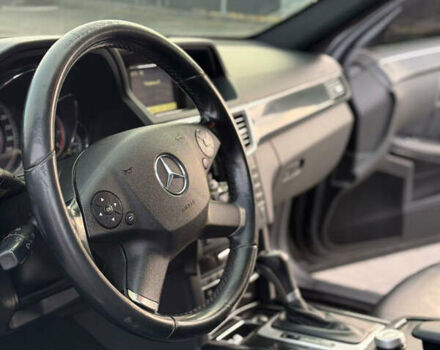 Чорний Мерседес Е-Клас, об'ємом двигуна 1.8 л та пробігом 347 тис. км за 13000 $, фото 24 на Automoto.ua