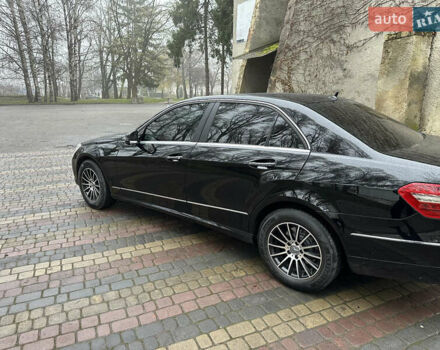 Черный Мерседес Е-Класс, объемом двигателя 2.14 л и пробегом 325 тыс. км за 13000 $, фото 11 на Automoto.ua