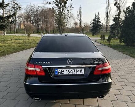Чорний Мерседес Е-Клас, об'ємом двигуна 3 л та пробігом 324 тис. км за 11999 $, фото 2 на Automoto.ua