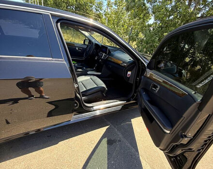 Чорний Мерседес Е-Клас, об'ємом двигуна 2.1 л та пробігом 306 тис. км за 13000 $, фото 11 на Automoto.ua