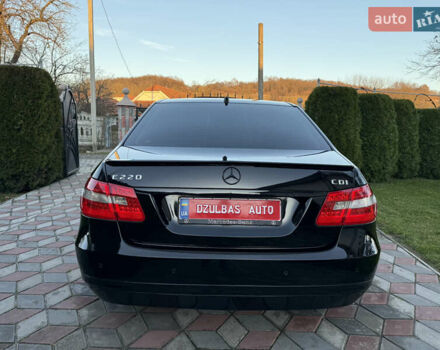 Черный Мерседес Е-Класс, объемом двигателя 2.2 л и пробегом 278 тыс. км за 11350 $, фото 12 на Automoto.ua