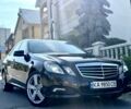 Черный Мерседес Е-Класс, объемом двигателя 2.1 л и пробегом 300 тыс. км за 12700 $, фото 1 на Automoto.ua
