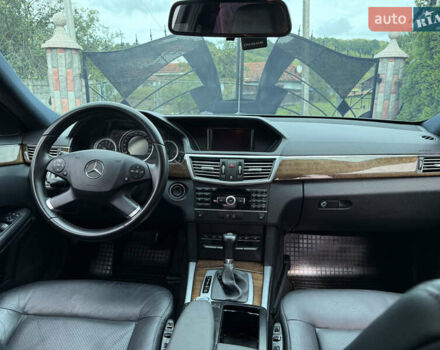 Чорний Мерседес Е-Клас, об'ємом двигуна 2.2 л та пробігом 280 тис. км за 9999 $, фото 34 на Automoto.ua
