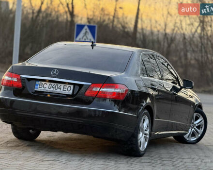Чорний Мерседес Е-Клас, об'ємом двигуна 2.14 л та пробігом 337 тис. км за 12250 $, фото 15 на Automoto.ua