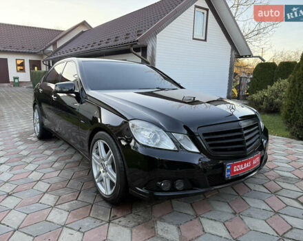 Черный Мерседес Е-Класс, объемом двигателя 2.2 л и пробегом 278 тыс. км за 11350 $, фото 24 на Automoto.ua