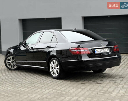 Черный Мерседес Е-Класс, объемом двигателя 2.2 л и пробегом 330 тыс. км за 13500 $, фото 8 на Automoto.ua