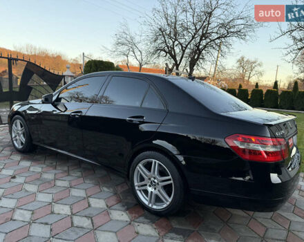 Черный Мерседес Е-Класс, объемом двигателя 2.2 л и пробегом 279 тыс. км за 11450 $, фото 4 на Automoto.ua