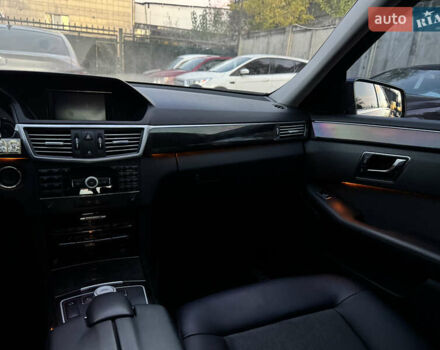 Мерседес Е-Класс 2009 в Запорожье на Automoto.ua Черный Мерседес Е-Класс, объемом двигателя 3 л и пробегом 230 тыс. км за 9500 $, фото 8 на Automoto.ua