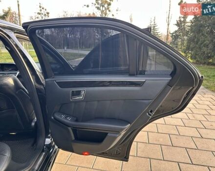 Чорний Мерседес Е-Клас, об'ємом двигуна 3 л та пробігом 324 тис. км за 11999 $, фото 16 на Automoto.ua