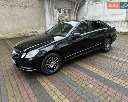 Черный Мерседес Е-Класс, объемом двигателя 2.14 л и пробегом 325 тыс. км за 13000 $, фото 4 на Automoto.ua