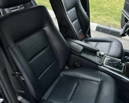 Черный Мерседес Е-Класс, объемом двигателя 2.1 л и пробегом 270 тыс. км за 11500 $, фото 6 на Automoto.ua