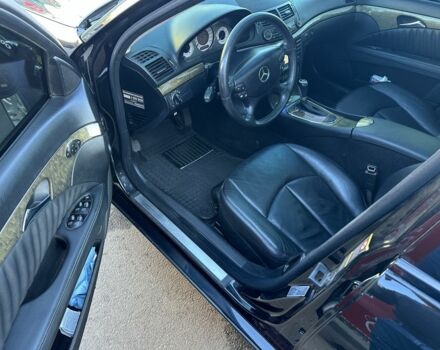 Черный Мерседес Е-Класс, объемом двигателя 3 л и пробегом 378 тыс. км за 10000 $, фото 10 на Automoto.ua