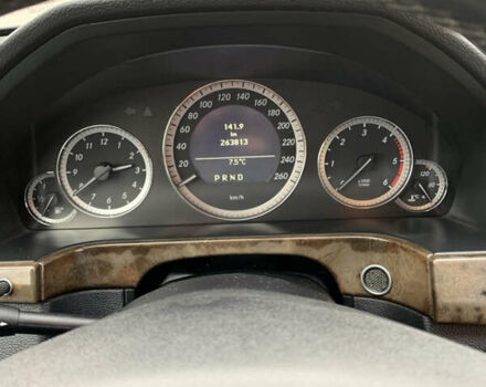 Черный Мерседес Е-Класс, объемом двигателя 2.2 л и пробегом 264 тыс. км за 10500 $, фото 9 на Automoto.ua