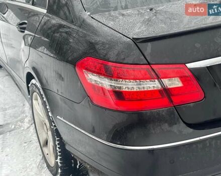 Черный Мерседес Е-Класс, объемом двигателя 3 л и пробегом 340 тыс. км за 13890 $, фото 11 на Automoto.ua