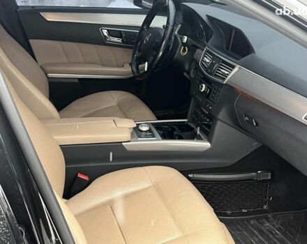 Черный Мерседес Е-Класс, объемом двигателя 3 л и пробегом 340 тыс. км за 13890 $, фото 27 на Automoto.ua