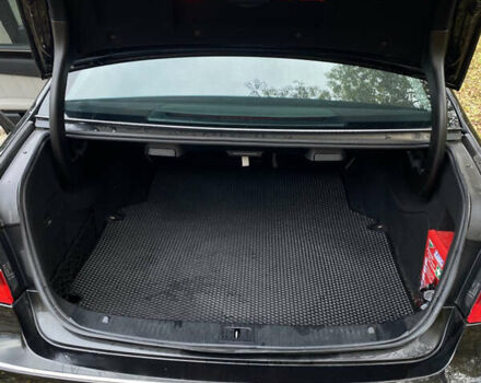 Мерседес Е-Клас 2010 у Луцьку на Automoto.ua Чорний Мерседес Е-Клас, об'ємом двигуна 2.99 л та пробігом 233 тис. км за 16500 $, фото 12 на Automoto.ua