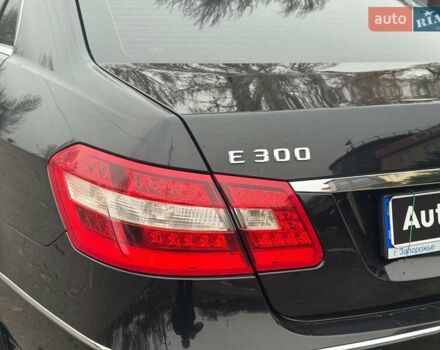 Чорний Мерседес Е-Клас, об'ємом двигуна 3 л та пробігом 241 тис. км за 10190 $, фото 10 на Automoto.ua
