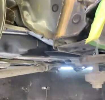 Мерседес Е-Класс 2010 в Львове на Automoto.ua Черный Мерседес Е-Класс, объемом двигателя 2.15 л и пробегом 158 тыс. км за 16500 $, фото 19 на Automoto.ua