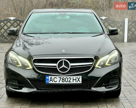 Черный Мерседес Е-Класс, объемом двигателя 2.2 л и пробегом 327 тыс. км за 11300 $, фото 1 на Automoto.ua