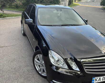 Чорний Мерседес Е-Клас, об'ємом двигуна 2.2 л та пробігом 235 тис. км за 16000 $, фото 2 на Automoto.ua