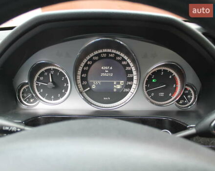 Чорний Мерседес Е-Клас, об'ємом двигуна 3 л та пробігом 255 тис. км за 13900 $, фото 12 на Automoto.ua