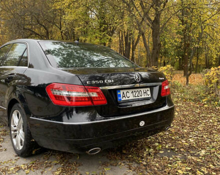 Мерседес Е-Клас 2010 у Луцьку на Automoto.ua Чорний Мерседес Е-Клас, об'ємом двигуна 2.99 л та пробігом 233 тис. км за 16500 $, фото 4 на Automoto.ua