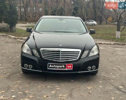 Чорний Мерседес Е-Клас, об'ємом двигуна 3 л та пробігом 241 тис. км за 10190 $, фото 7 на Automoto.ua