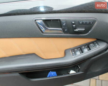 Чорний Мерседес Е-Клас, об'ємом двигуна 3 л та пробігом 255 тис. км за 13900 $, фото 8 на Automoto.ua