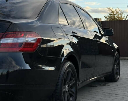 Черный Мерседес Е-Класс, объемом двигателя 2.2 л и пробегом 305 тыс. км за 10000 $, фото 3 на Automoto.ua